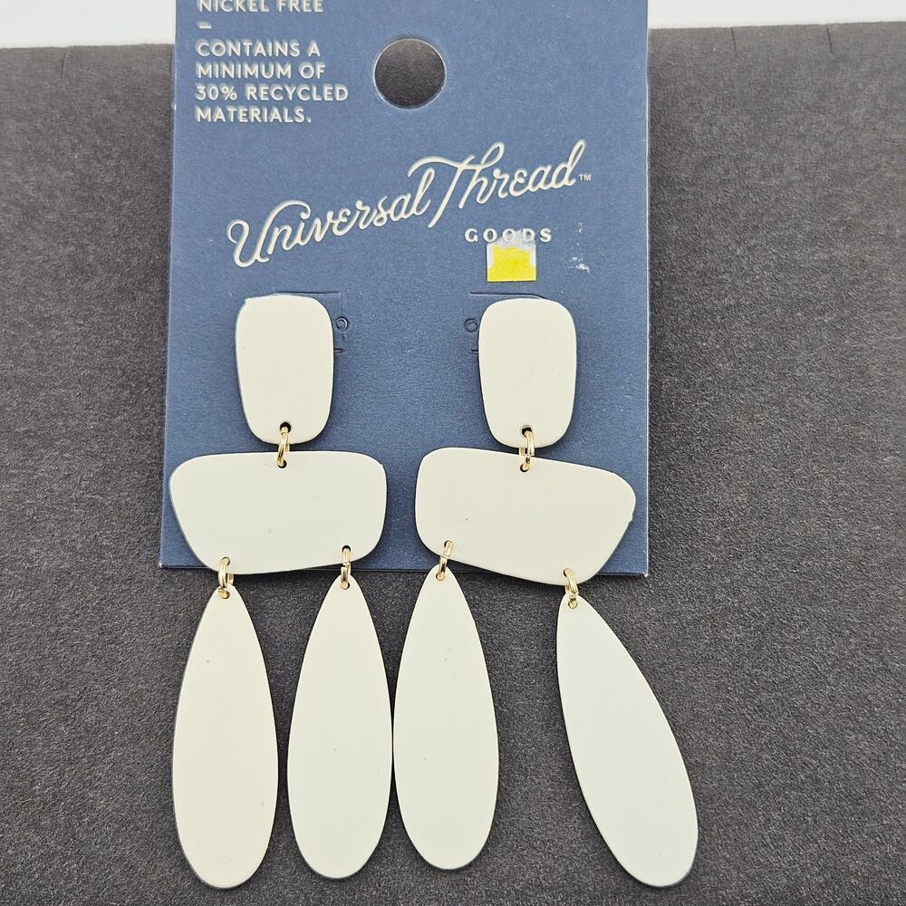 Universal Thread Earrings White Tiered Dangle Drop Boho Hippie Artsy Oversized